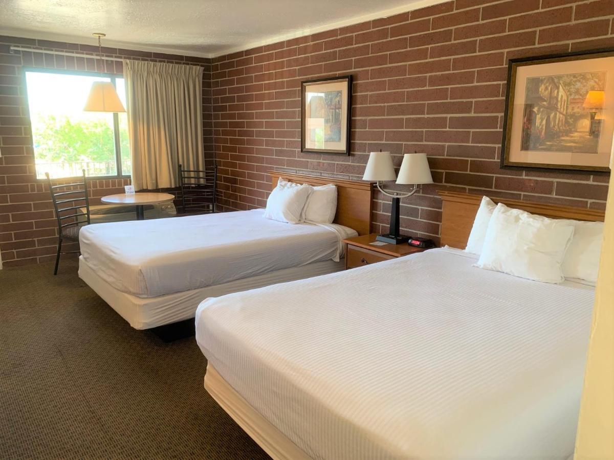 Oquirrh Mountain Inn Tooele Экстерьер фото