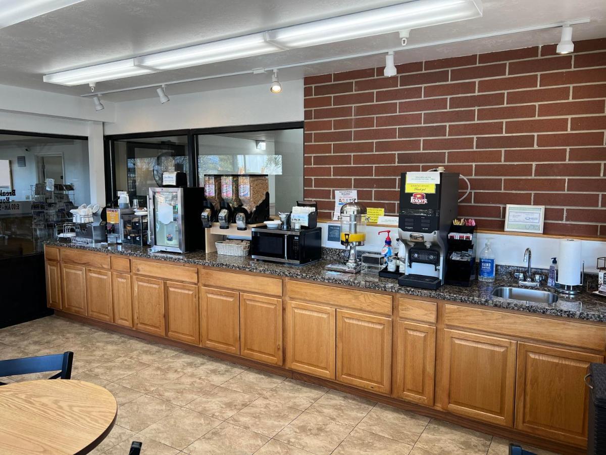 Oquirrh Mountain Inn Tooele Экстерьер фото